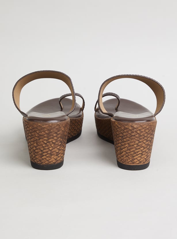 INC.5 Textured Platforms