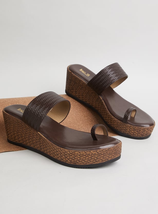 INC.5 Textured Platforms