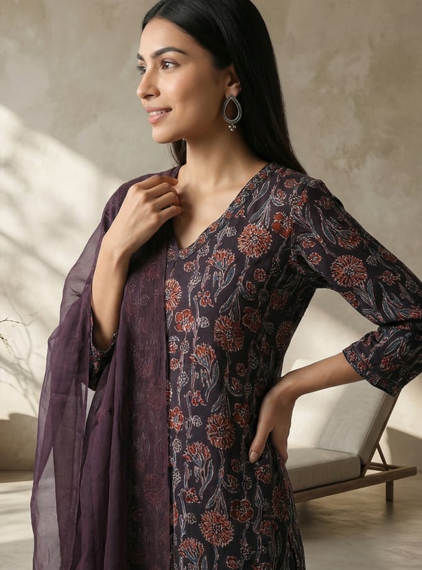 W Embroidered Dupatta