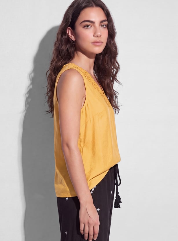 FAME FOREVER Embroidered Top