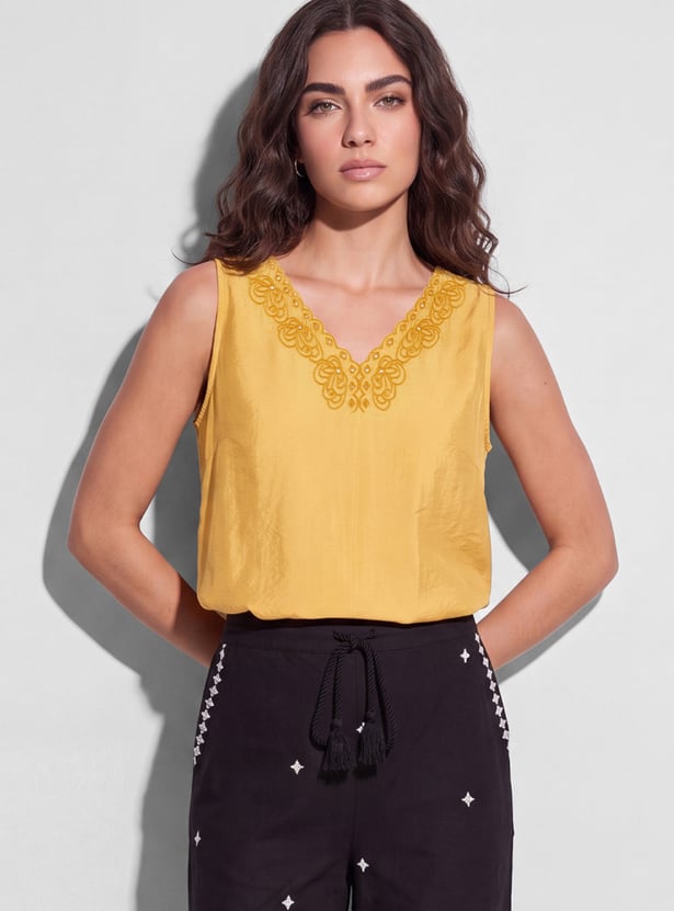 FAME FOREVER Embroidered Top