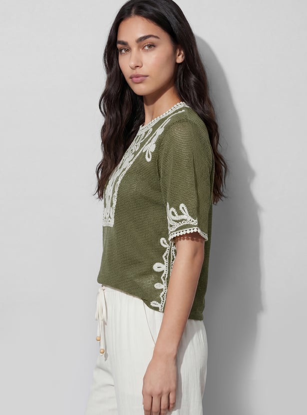 FAME FOREVER Embroidered Top