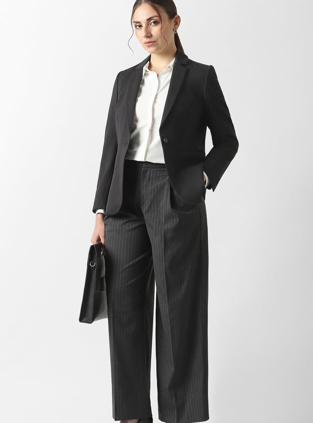 VAN HEUSEN Solid Blazer