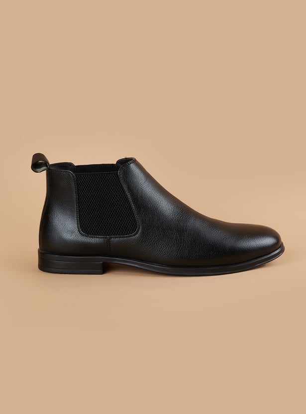 CODE Solid Chelsea Boots