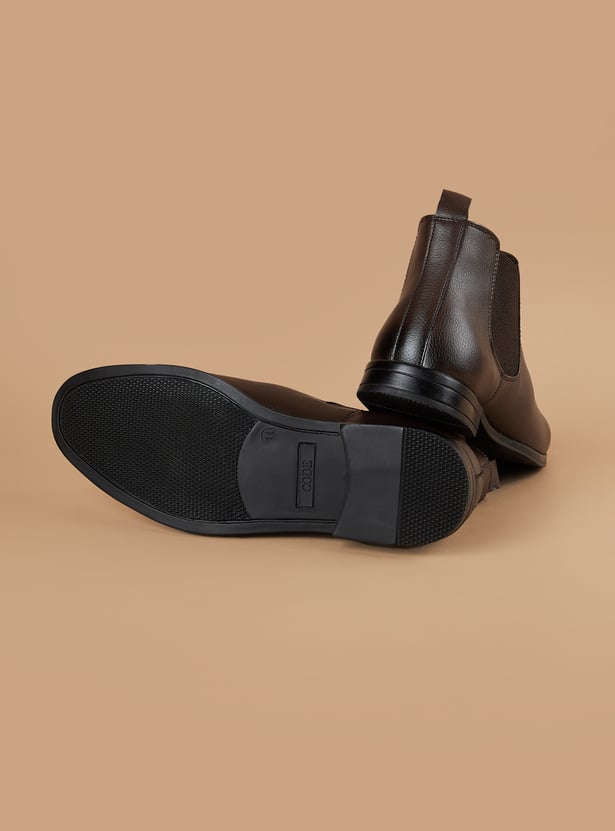 CODE Solid Chelsea Boots