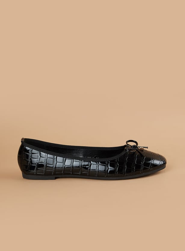 GINGER Embossed Ballerinas