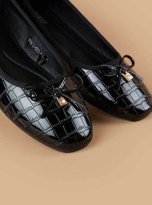 GINGER Embossed Ballerinas