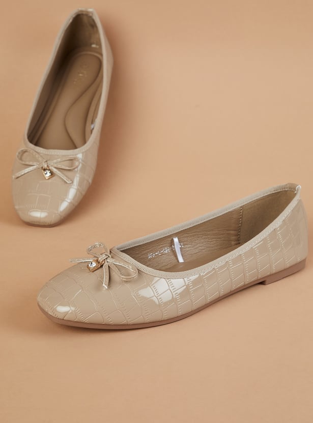 GINGER Embossed Ballerinas