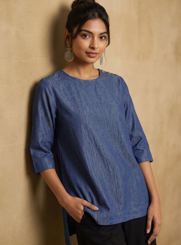 MELANGE Solid Button Detailed Top