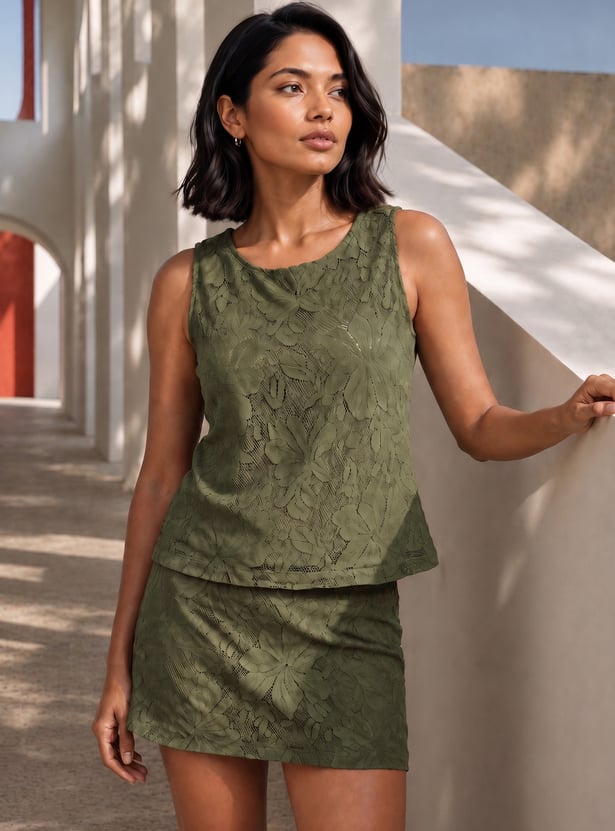 COLOUR ME Floral Lace Top