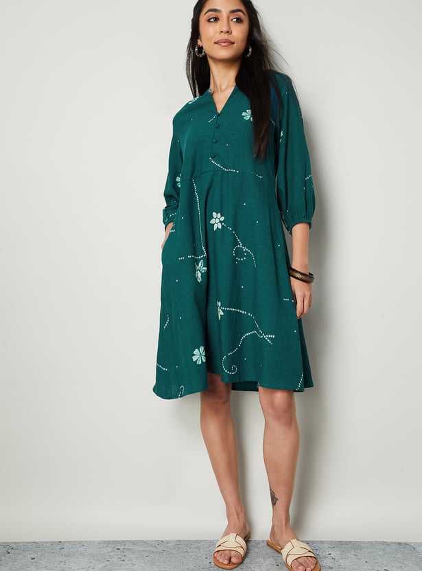 COLOUR ME BY MELANGE Printed Midi Dress