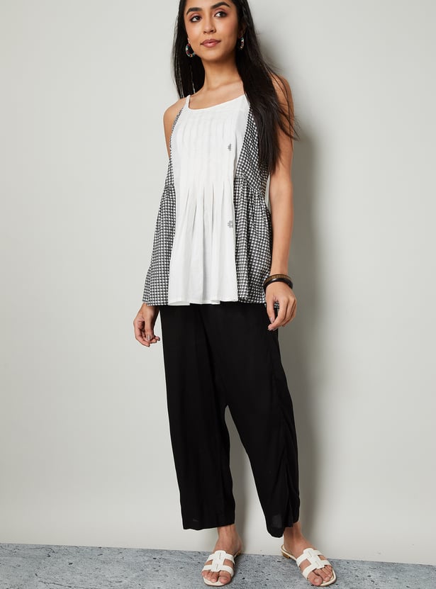 COLOUR ME BY MELANGE Checked Sleeveless Top