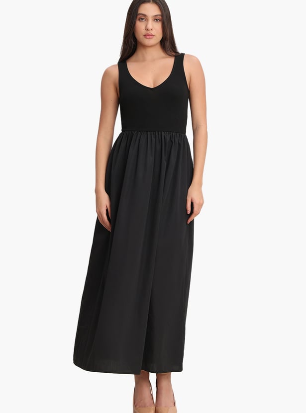 VERO MODA Solid V-Neck Maxi Dress