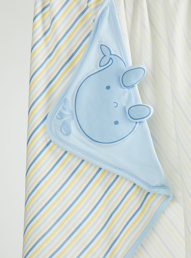 FAME FOREVER Boys Whale Striped Blanket