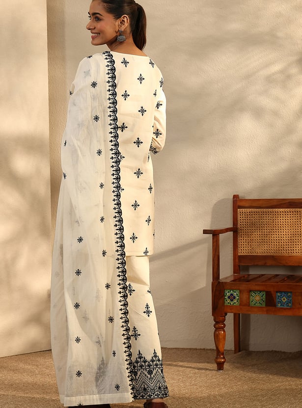 LIBAS Embroidered Kurta Set