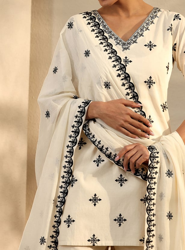 LIBAS Embroidered Kurta Set