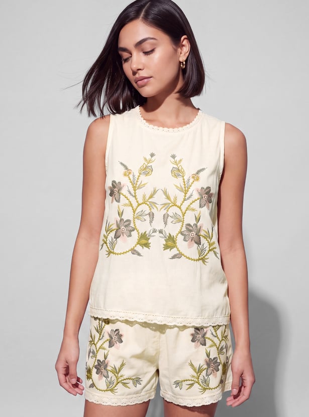 FAME FOREVER Embroidered Top