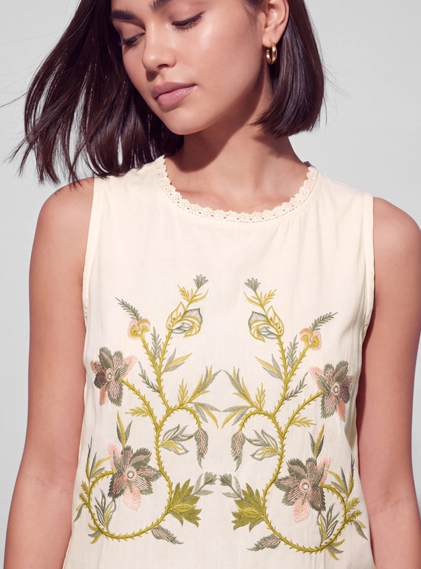 FAME FOREVER Embroidered Top