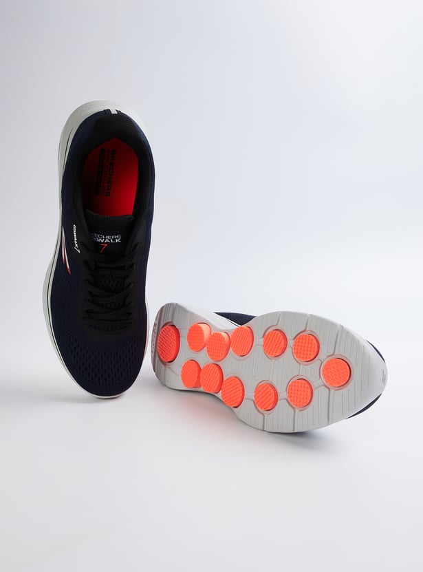 SKECHERS Go Walk 7 Solid Lace-Up Sports Shoes