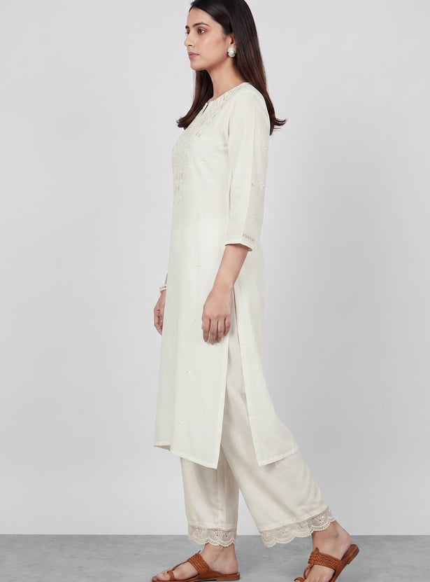 MELANGE Embroidered Notched Neck 3/4th Sleeves Straight Kurta