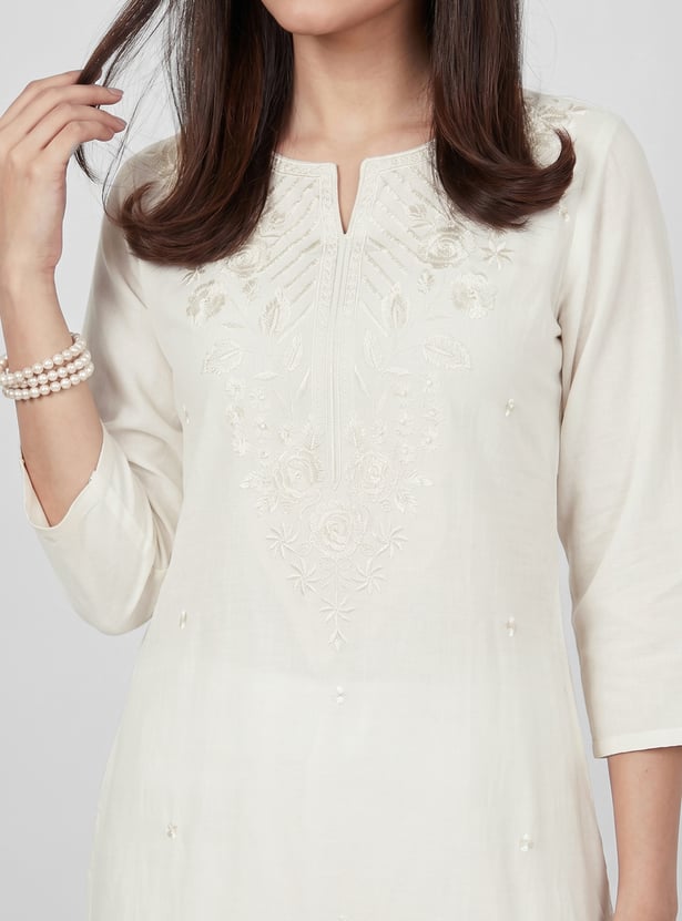 MELANGE Embroidered Notched Neck 3/4th Sleeves Straight Kurta