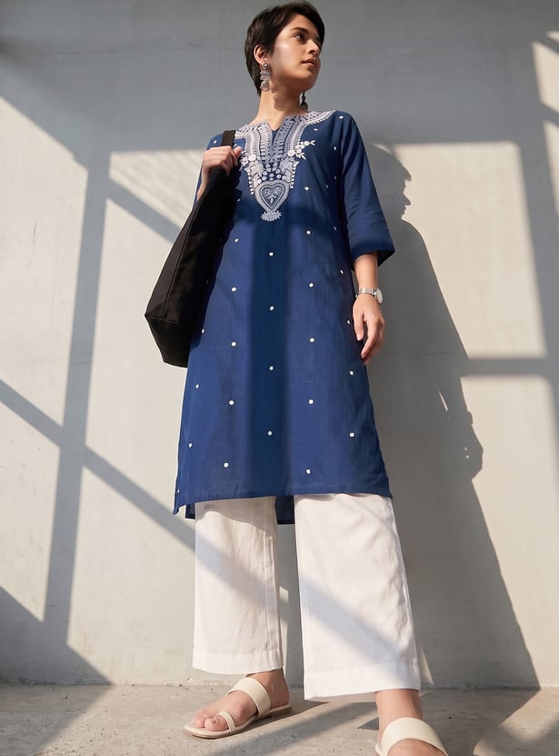MELANGE Embroidered Straight Kurta