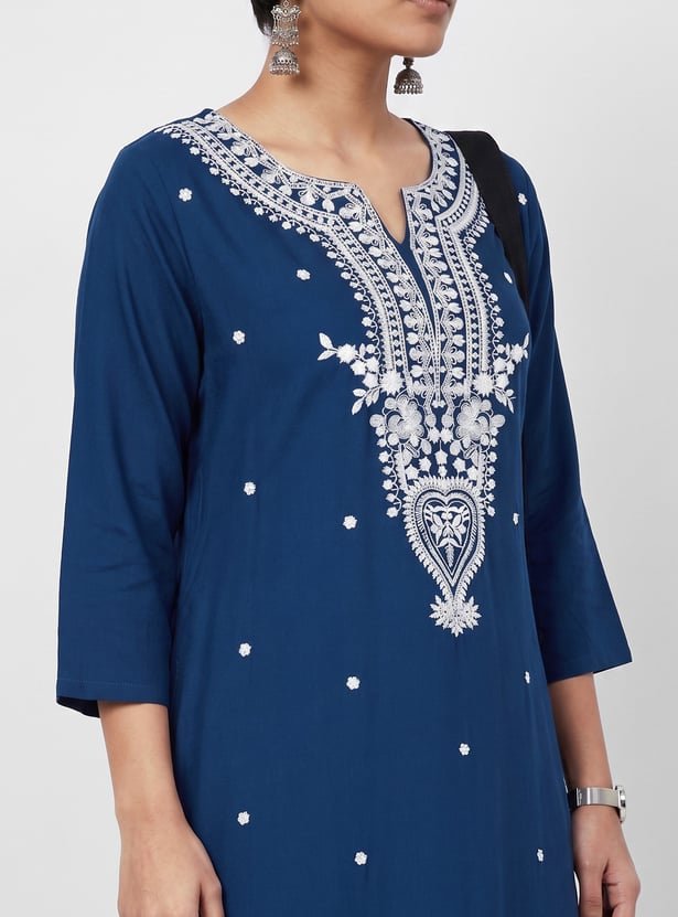 MELANGE Embroidered Straight Kurta