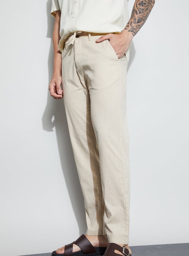 CODE UNWIND Solid Regular Fit Trousers