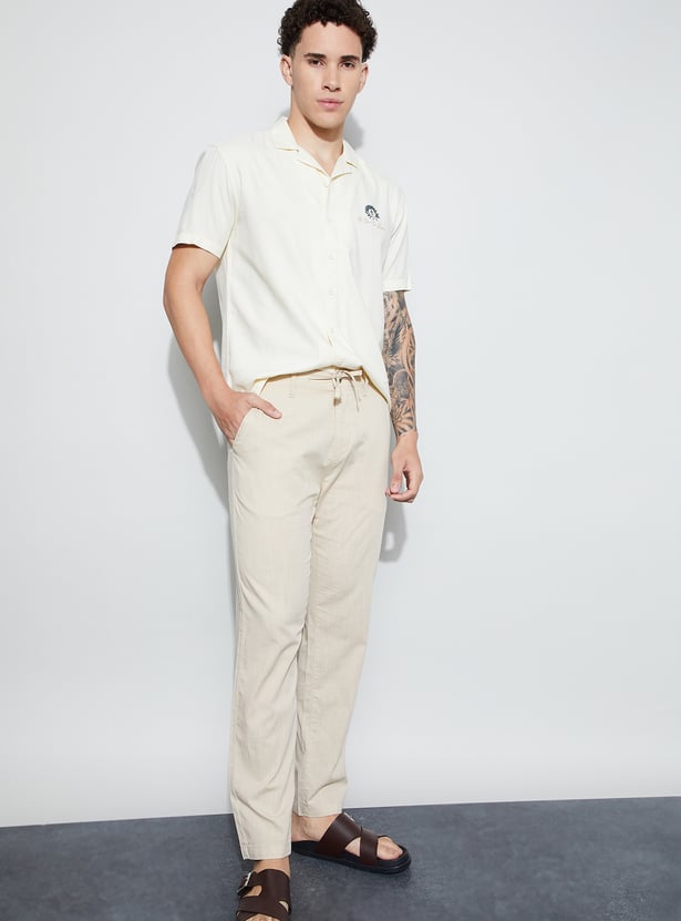 CODE UNWIND Solid Regular Fit Trousers