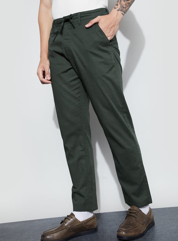 CODE UNWIND Solid Regular Fit Trousers