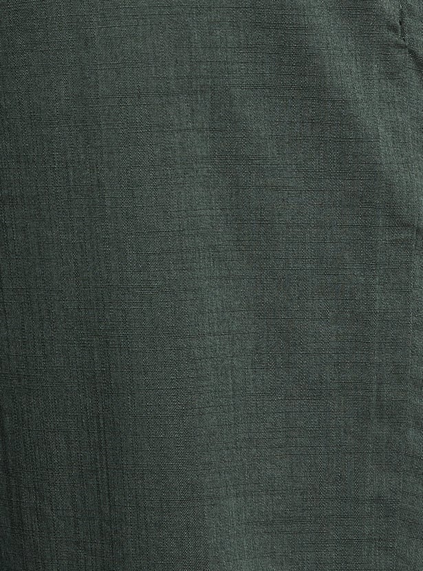 CODE UNWIND Solid Regular Fit Trousers
