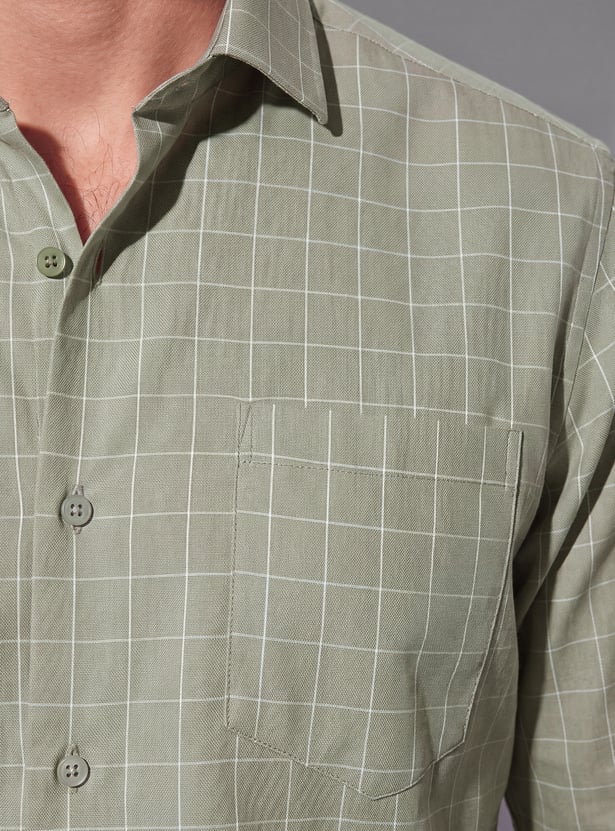 CODE Checked Regular Fit Formal Shirt