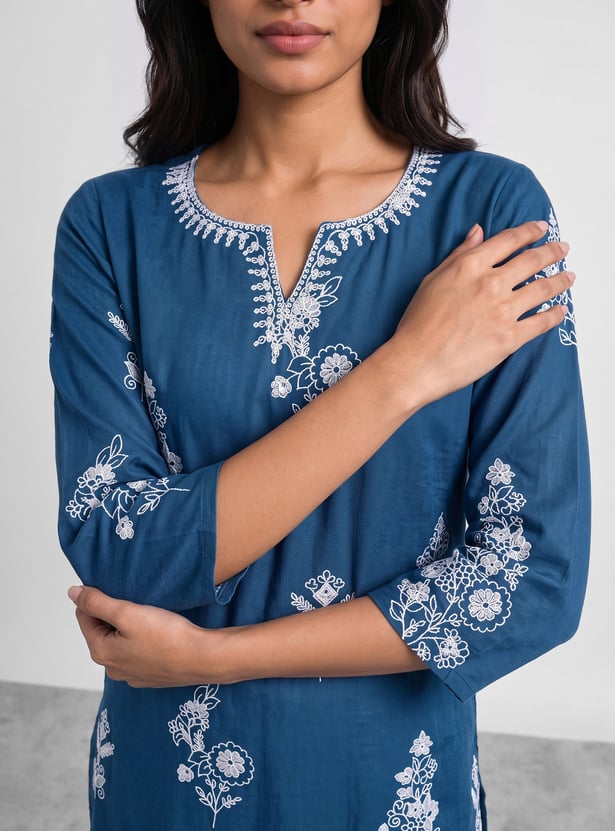 MELANGE Embroidered Straight Kurta