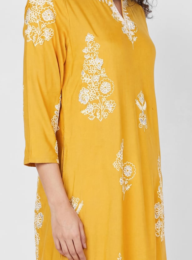 MELANGE Embroidered Straight Kurta