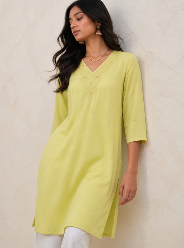 MELANGE Embroidered Straight Kurta