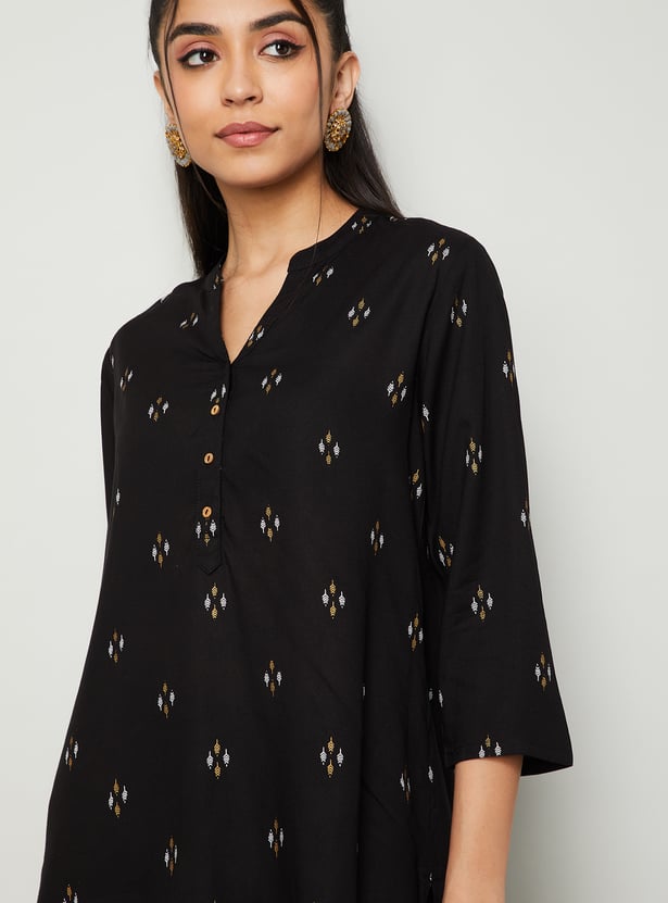 MELANGE Embroidered Straight Kurti