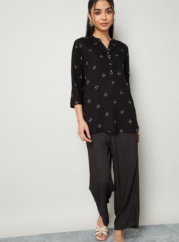 MELANGE Embroidered Straight Kurti