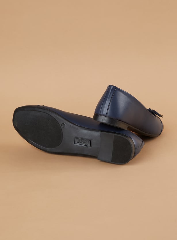 GINGER Solid Round Toe Ballerinas