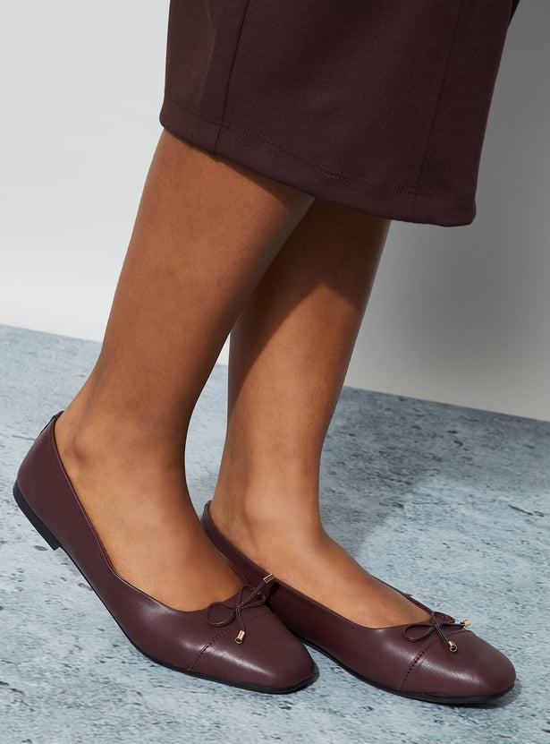 GINGER Solid Round Toe Ballerinas