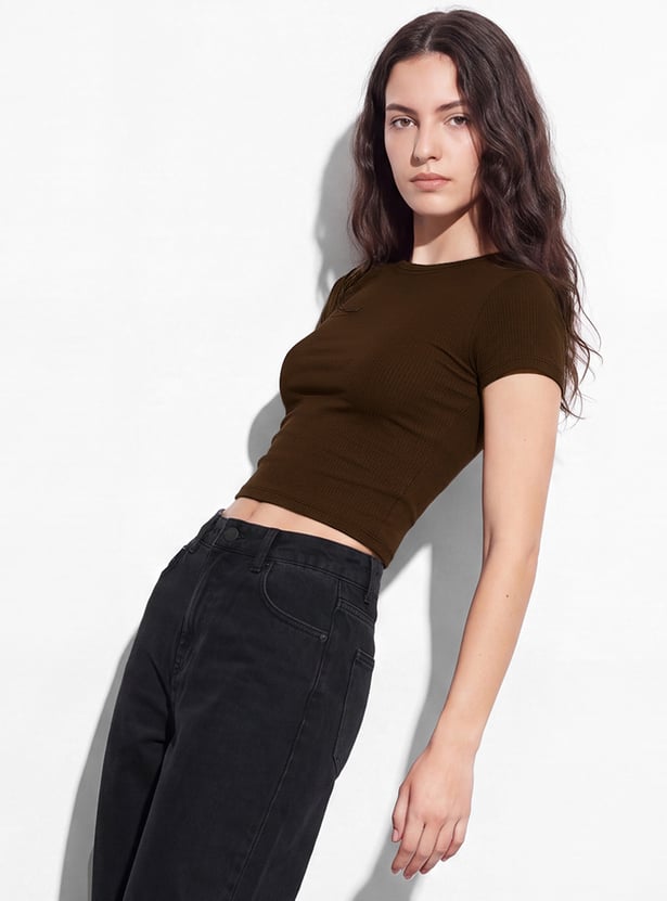 GINGER Solid Crop T-shirt
