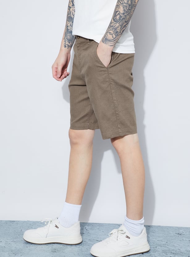 FAME FOREVER Solid Mid-Rise Knee-Length Shorts