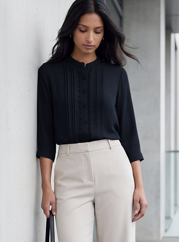 CODE CLASSIC Embroidered Button Top