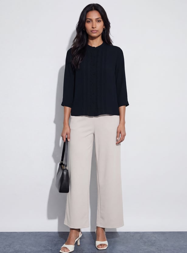 CODE CLASSIC Embroidered Button Top