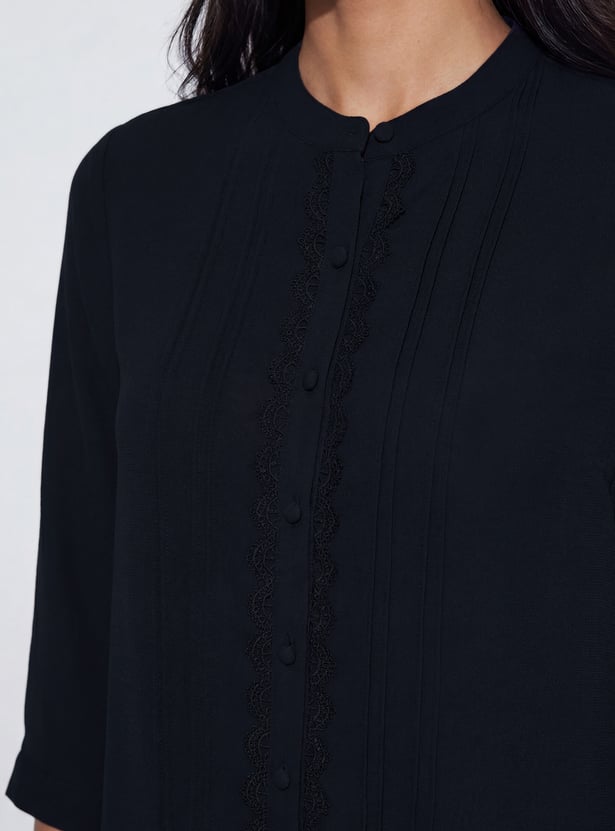 CODE CLASSIC Embroidered Button Top