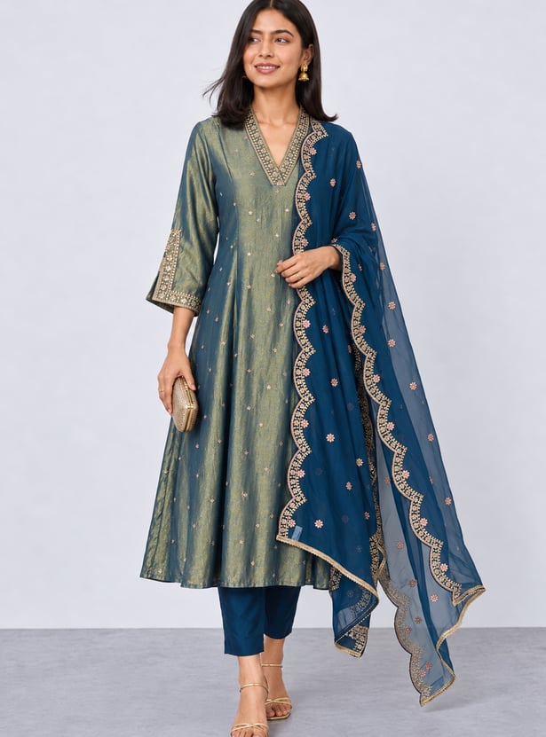 MELANGE Embroidered Anarkali Kurta