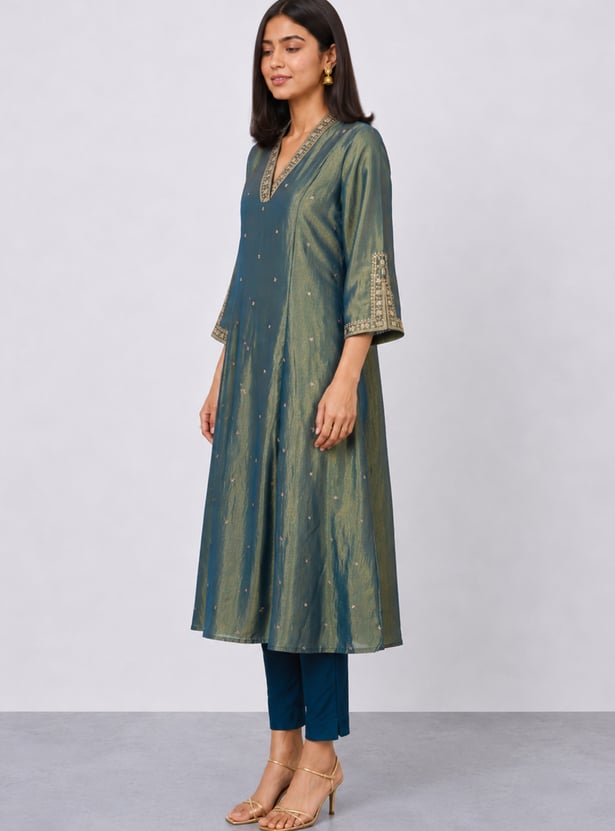 MELANGE Embroidered Anarkali Kurta