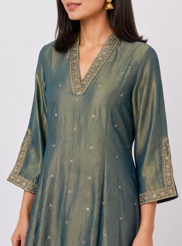 MELANGE Embroidered Anarkali Kurta