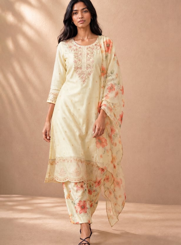 MELANGE Embroidered Floral Straight Kurta