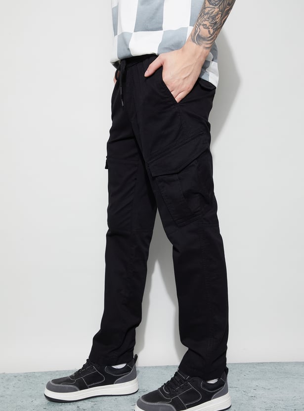 FAME FOREVER Solid Regular Fit Cargos