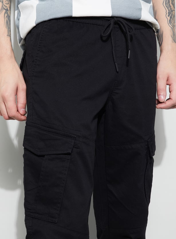 FAME FOREVER Solid Regular Fit Cargos